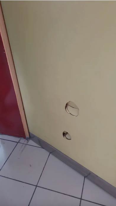 Kapi Mi Onemli Doktor Mu